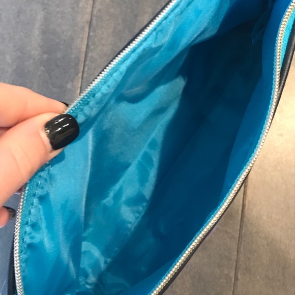 Estée Lauder Cosmetic Bag - Picture 4 of 4